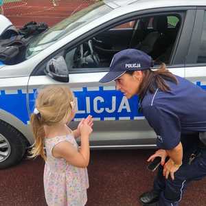 Policjanci z Ostrołęki uczą bezpieczeństwa na piknikach i festynach - kontynuacja akcji „KRĘCI MNIE BEZPIECZENSTWO NAD WODĄ”