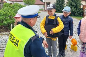spotkanie policjantów z przedszkolakami