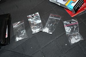 zabezpieczone torebki strunowe z narkotykami
