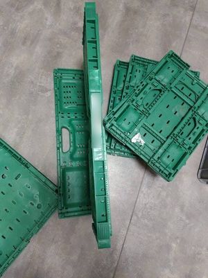 Zielone składane skrzynie magazynowe