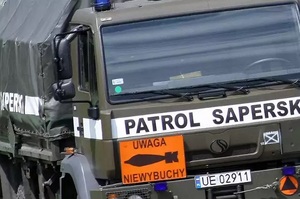 Pojazd patrolu saperskiego.