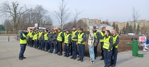 &quot;Dzień pracy z Policjantem&quot; -  uczniowie klas mundurowych o profilu policyjnym dbają o bezpieczeństwo uczestników marszu młodzieży