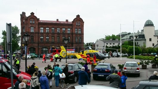 W centrum Żyrardowa na Placu Jana Pawła II lądował helikopter LPR
